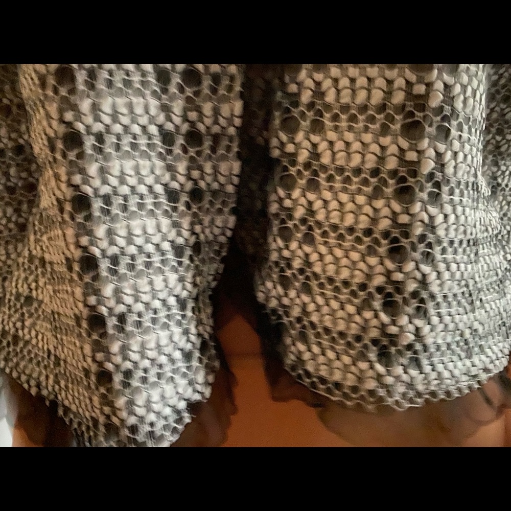 Top by Nicole size large - Picture 4 of 6